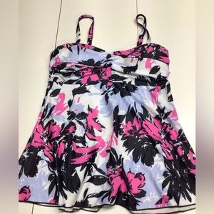 XXL Tankini swim top NWT